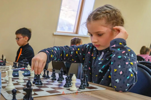 开元棋牌在线跨越国界的棋局｜青岛明德双语